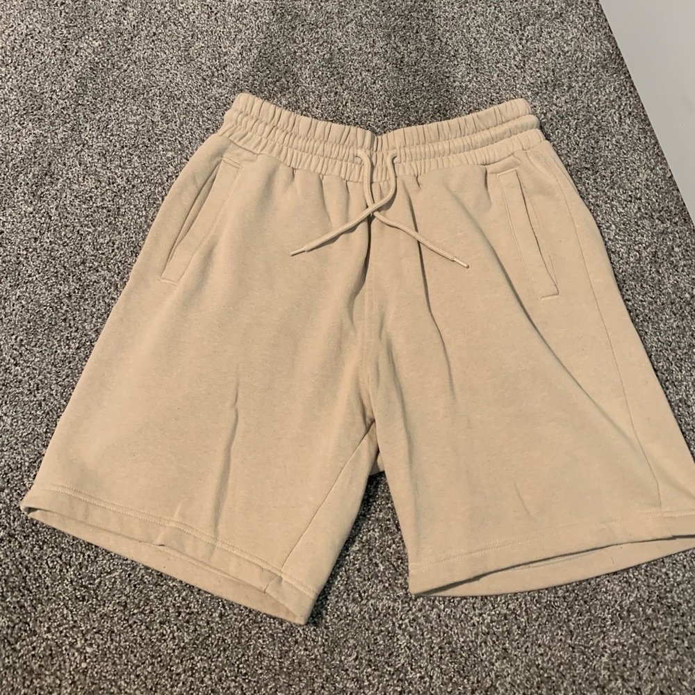 Medium H&M comfy shorts